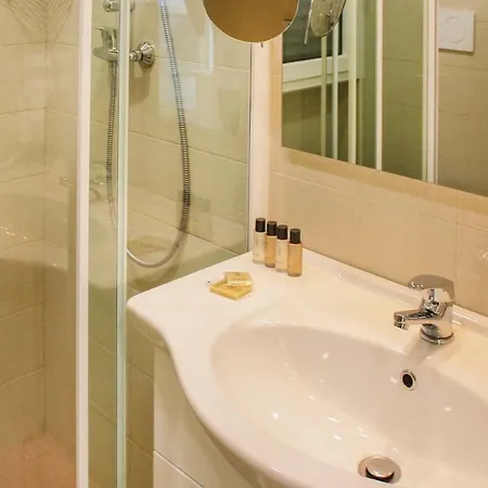 Διαμέρισμα Two-bedroom In Miramare Rn *